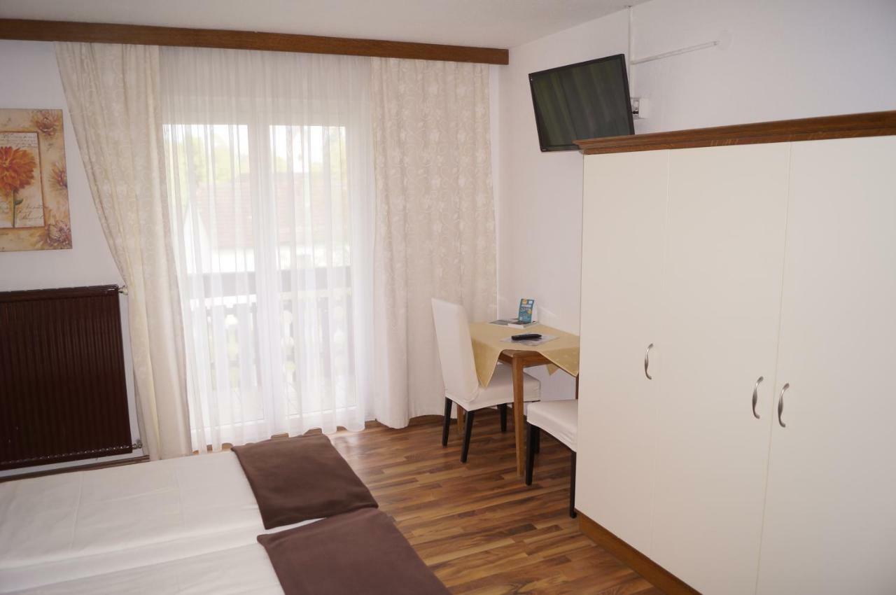 קלגנפורט Pension Dobernig - Contactless Check In/Stay מראה חיצוני תמונה